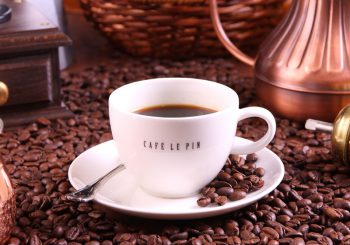株式会社 松屋コーヒー本店 コーヒーの味わいを極める マイブレンド と 松屋式ドリップ 本物のコーヒー好きに支えられて100年以上 松屋コーヒー 本店は上質なコーヒータイムを届けつづけています